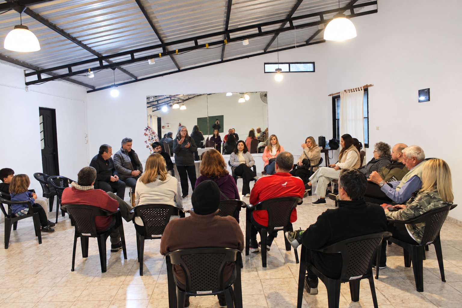 La Defensoría del Pueblo visitó barrio Solares de las Ensenadas